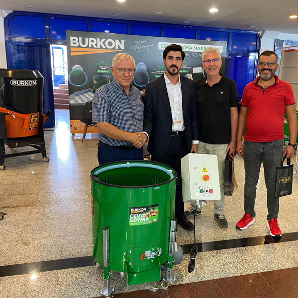 Burkon Tarım Ekipmanları ile Bursa Tarım Fuarı’nda Gülen Yüzler Arasına Katılın!